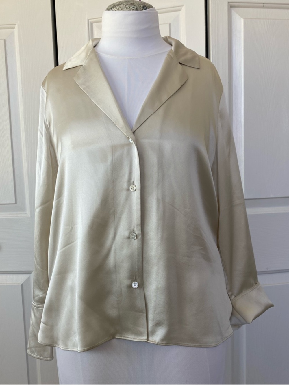 Banana Republic Silk Satin Cream Button-Down Blouse. Resort collection